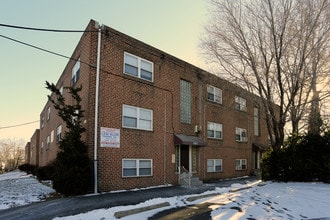 Mayfair Garden Apartments in Philadelphia, PA - Foto de edificio - Building Photo