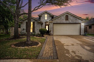 9338 Stoneridge Canyon Ln in Houston, TX - Building Photo