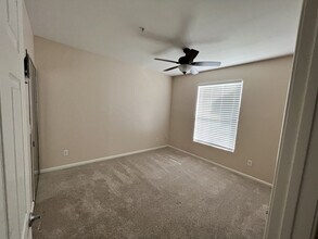 375 Central Ave, Unit 176 in Riverside, CA - Building Photo - Building Photo