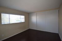 13846 Sherman Way in Van Nuys, CA - Building Photo - Building Photo