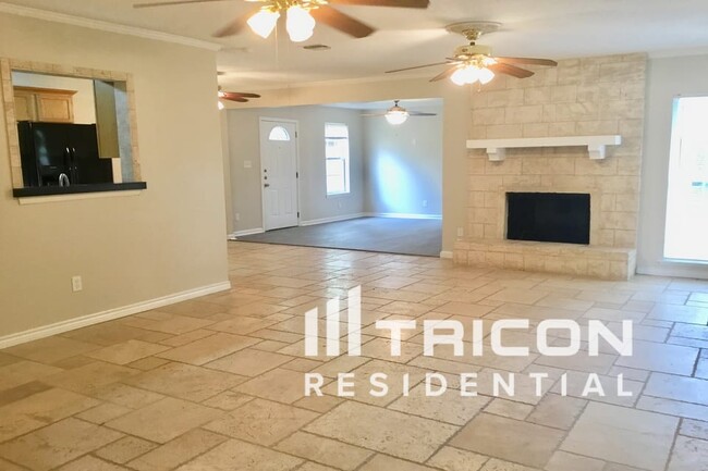 2330 Oriley St in San Antonio, TX - Building Photo - Building Photo