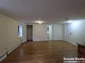 7 Gardner Ter, Unit C in Boston, MA - Building Photo - Building Photo