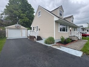 29 Flemming Dr in Newburgh, NY - Building Photo - Building Photo