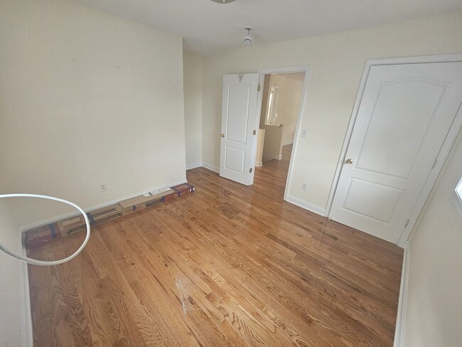 35 Woodrow St, Unit 2nd Floor in Stamford, CT - Building Photo - Building Photo