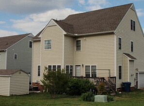 9005 Brevet Ln in Mechanicsville, VA - Building Photo - Building Photo