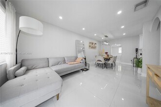 10731 SW 51st Dr in Miami, FL - Building Photo - Building Photo