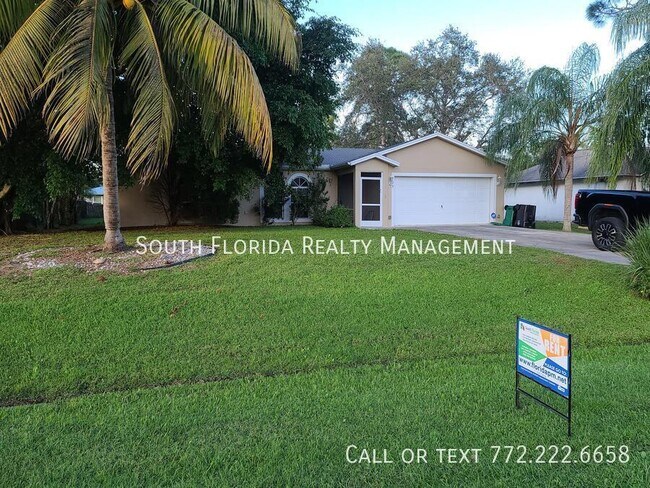 property at 729 SE Lansdowne Ave