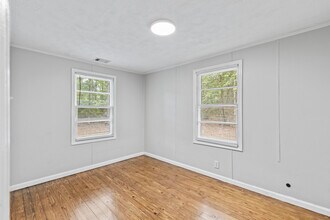 324 Forest Rd in Notasulga, AL - Building Photo - Building Photo