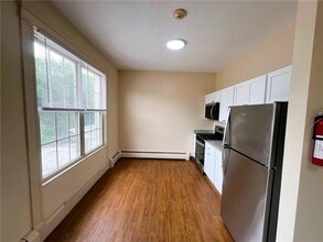 901 Bernon St in Woonsocket, RI - Building Photo - Building Photo