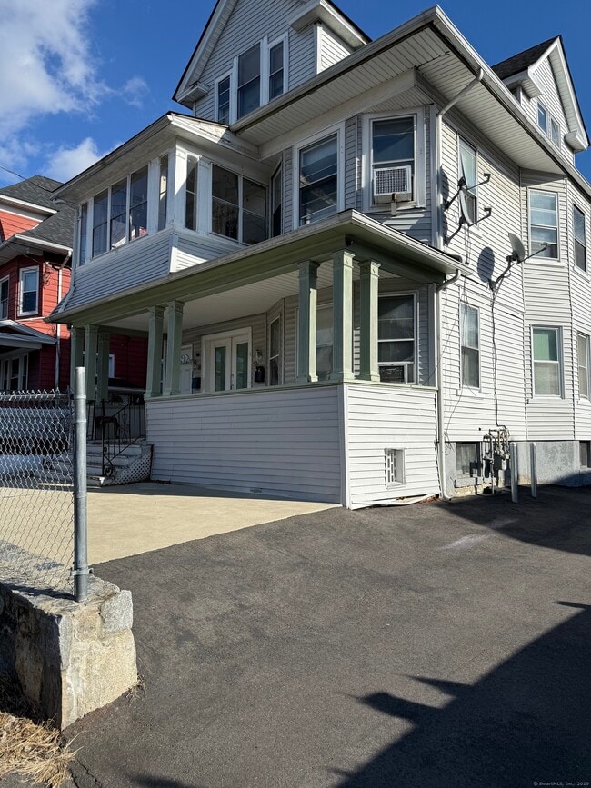 78-80-80 Harral Ave in Bridgeport, CT - Building Photo - Building Photo