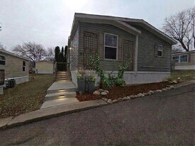 337 Bunting Ln in Madison, WI - Building Photo