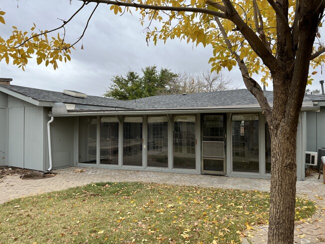 4308 29th St in Lubbock, TX - Foto de edificio - Building Photo