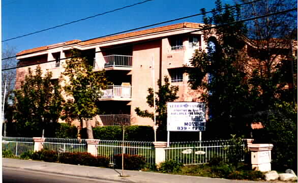 Alder Court Apartments in Santa Ana, CA - Building Photo - Building Photo