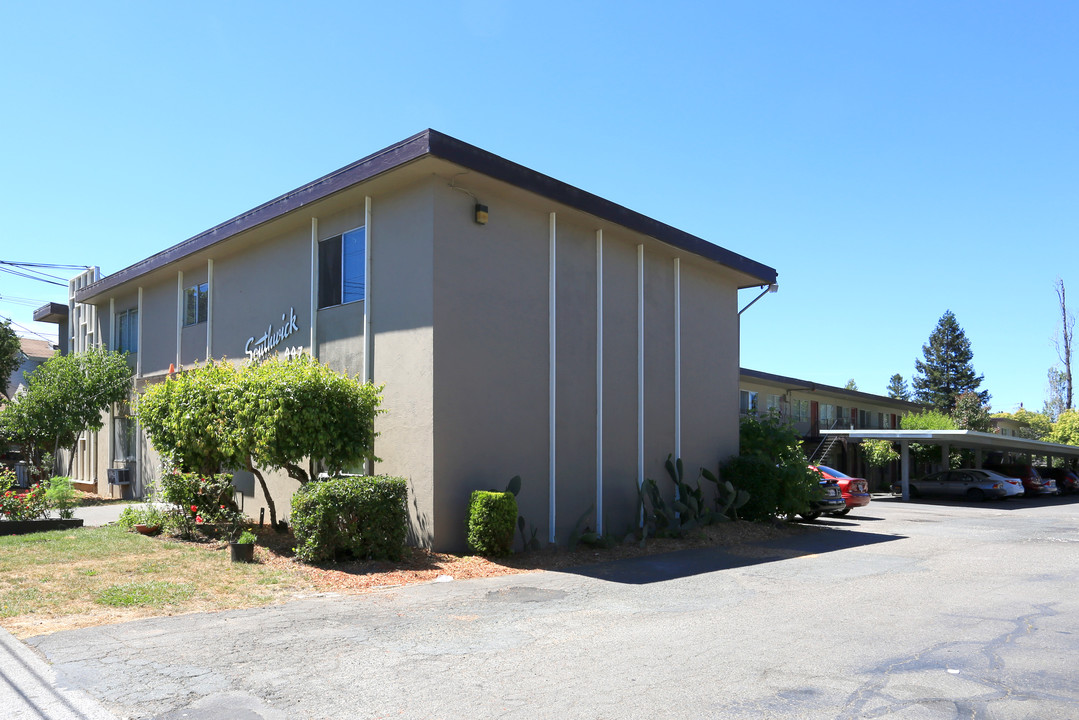 447 S E St in Santa Rosa, CA - Building Photo