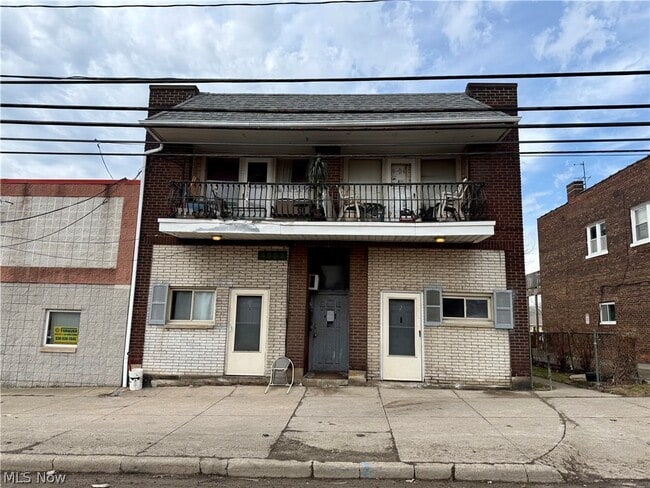 property at 4652 Warner Rd