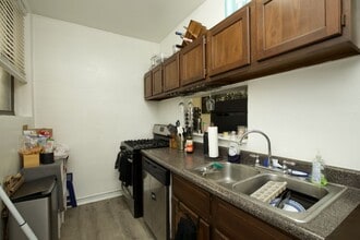 710 W Roscoe St, Unit J03P in Chicago, IL - Building Photo - Building Photo
