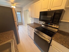 511 51st St in West Palm Beach, FL - Building Photo