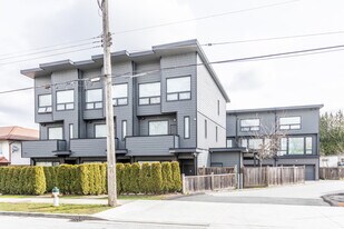 6688 Dufferin Av in Burnaby, BC - Building Photo
