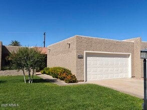 8428 E Malcomb Dr in Scottsdale, AZ - Building Photo - Building Photo