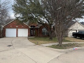 4501 Cave Creek Ct in Fort Worth, TX - Building Photo