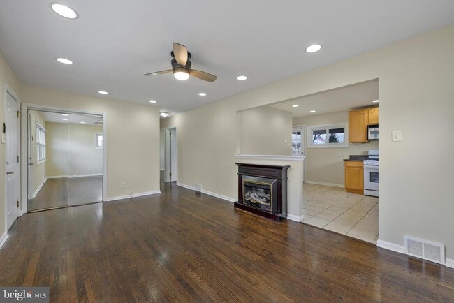 244 Pomona Ave in Glassboro, NJ - Building Photo - Building Photo