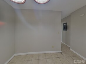 10757 Hawaii Dr S in Jacksonville, FL - Building Photo - Building Photo