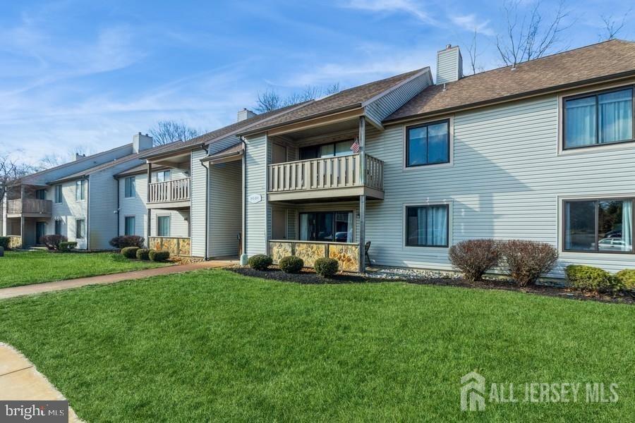 105 The Woods in Cherry Hill Township, NJ - Building Photo