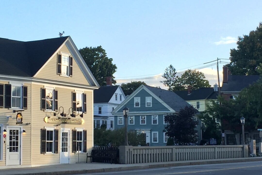 15 Pleasant St in Exeter, NH - Building Photo