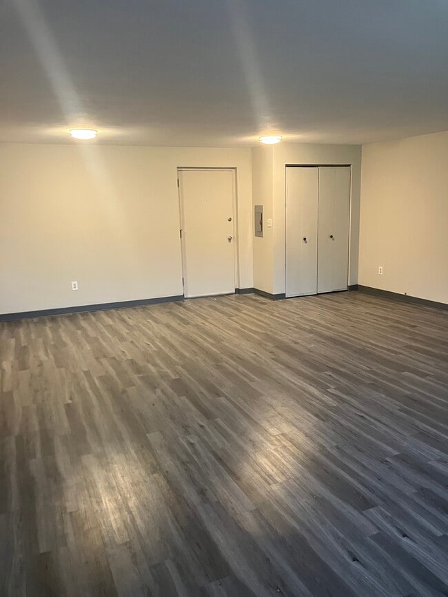 6162 US-20 in La Fayette, NY - Building Photo - Building Photo