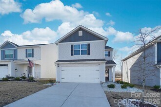 6008 Lowe Ln in Charlotte, NC - Building Photo - Building Photo