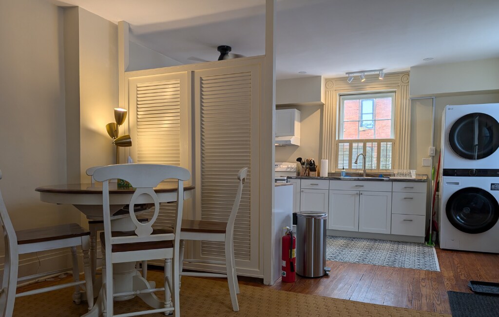 415 W 3rd Ave, Unit B in Warren, PA - Building Photo