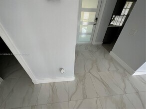 14568 SW 142nd Ct Cir S in Miami, FL - Building Photo - Building Photo