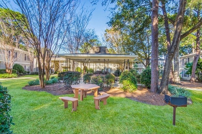 Woodcliff in Pensacola, FL - Building Photo - Building Photo