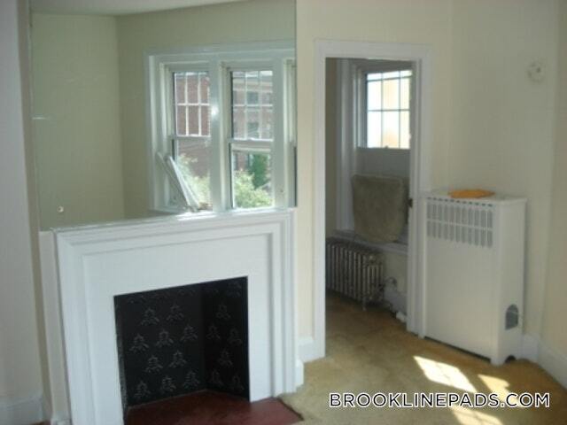 1223 Beacon St in Brookline, MA - Building Photo - Building Photo