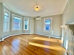 28 Goldsmith St, Unit 2 in Boston, MA - Building Photo - Building Photo