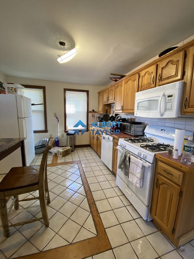 16 Sawyer Ter, Unit SF 8-bed 2-bath in Boston, MA - Building Photo - Building Photo