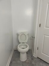 4551 Strutfield Ln in Alexandria, VA - Foto de edificio - Building Photo