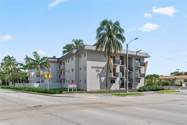 1101 NE 80th St in Miami, FL - Building Photo - Building Photo