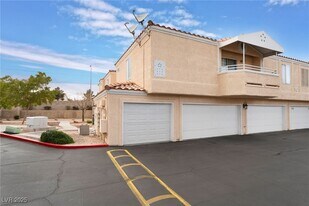 8452 Boseck Dr in Las Vegas, NV - Building Photo