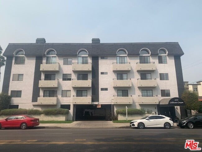 4353 Coldwater Canyon Ave in Los Angeles, CA - Building Photo - Building Photo