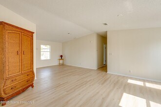 250 Timber Run Way in Cocoa, FL - Building Photo - Building Photo