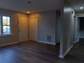 7392 Bellehaven Dr in Gloucester Point, VA - Building Photo - Building Photo