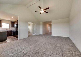 124 Cattlemans Crk Rd W in Newark, TX - Building Photo - Building Photo