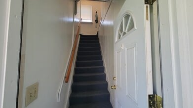 1333 Connecticut St, Unit 3 in Lawrence, KS - Building Photo - Building Photo