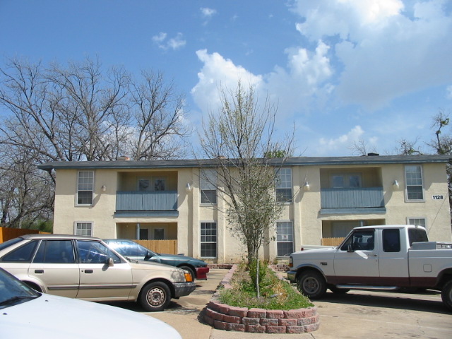 Iris Garden in Denton, TX - Building Photo