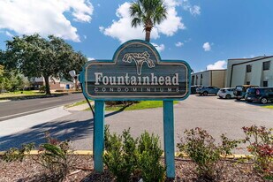 308 Miracle Strip Pkwy SW in Fort Walton Beach, FL - Building Photo