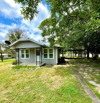 503 Roy St in Kerrville, TX - Building Photo