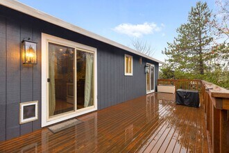 14430 SE 194th St in Renton, WA - Building Photo - Building Photo