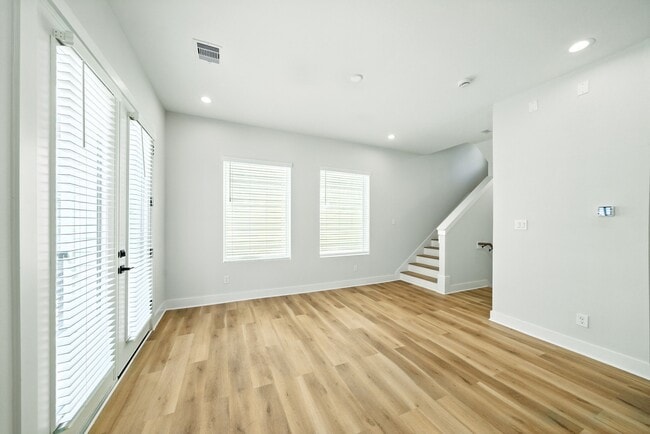 property at 2306 Hoskins Dr