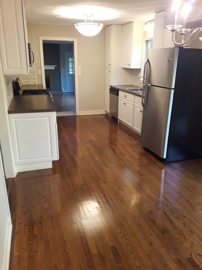 9805 La View Cir in Roswell, GA - Building Photo - Building Photo